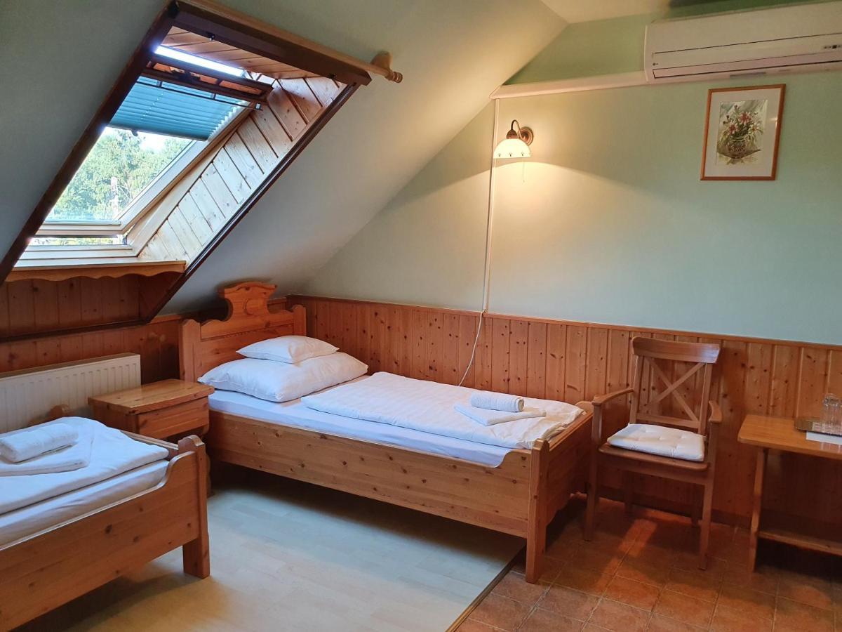 Hotel Bozi Rozi Panzio Fertőboz Zewnętrze zdjęcie